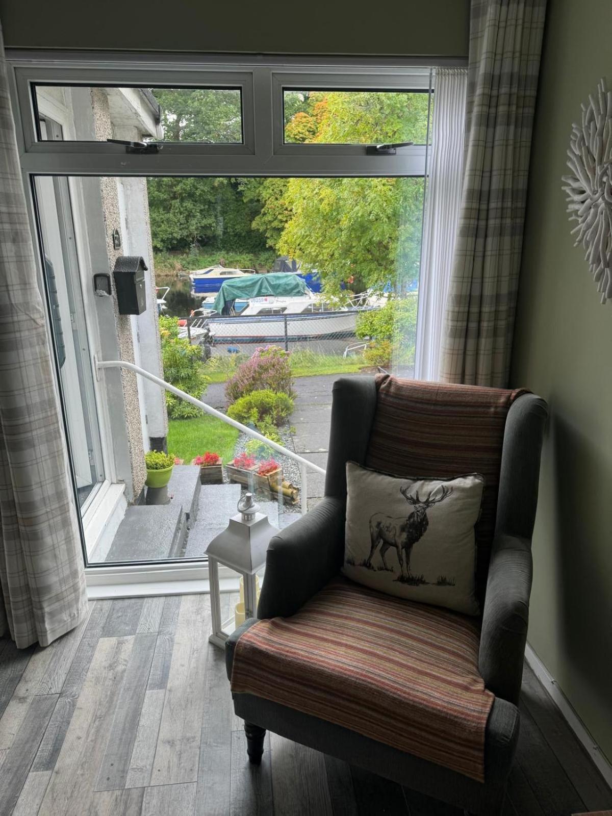 Loch Lomond Riverside Apartments B Баллох Екстер'єр фото